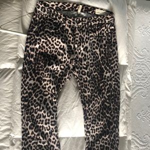 Woman’s rag and bone jeans size 27